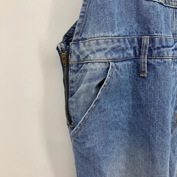 Nature Denim Women's Tapered Distressed Light Denim Overalls Size M NWT - Picture 6 of 14